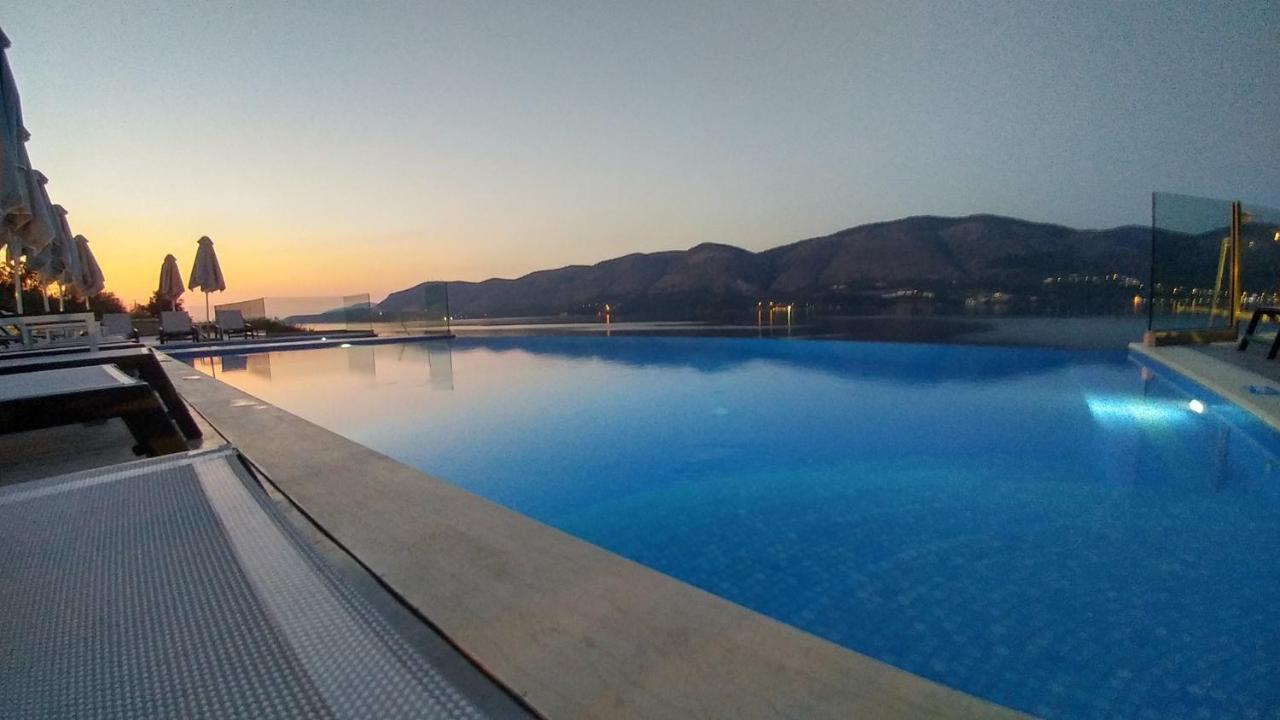 Blue Bay Apartments Sívota Esterno foto