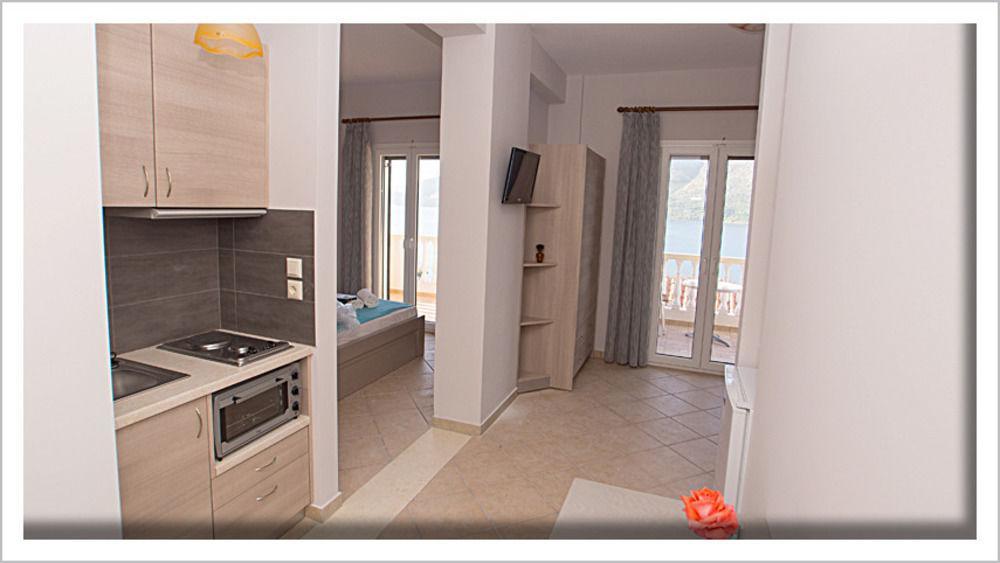 Blue Bay Apartments Sívota Esterno foto